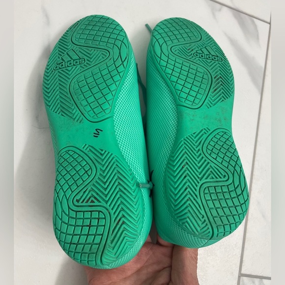 Adidas Teal and Navy Indoor Football Shoes Size 2 Youth Unisex - Picture 7 of 9